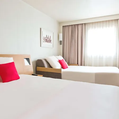 Novotel Atria Centre מלון 4*