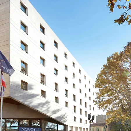 מלון Novotel Atria Centre 4*
