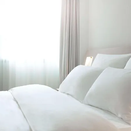 Novotel Atria Centre נים