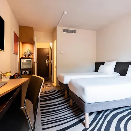 Отель Novotel Atria Centre Ним