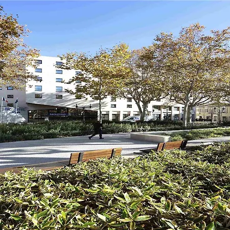 Novotel Atria Centre Hotel 4*