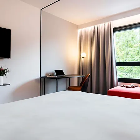 Novotel Atria Centre Hotel 4*