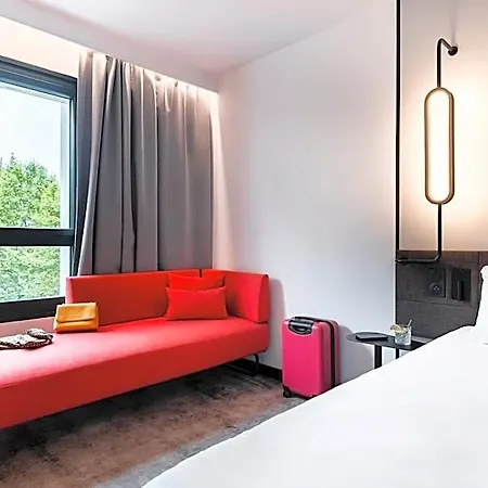 Novotel Atria Centre 4*