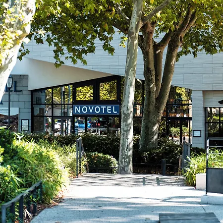 Novotel Atria Centre Hotel 4*