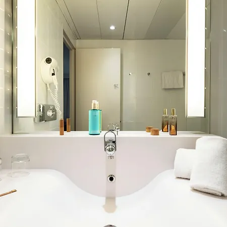 Novotel Atria Centre Hotel