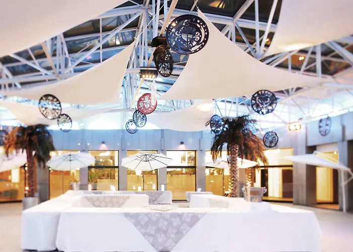 Novotel Atria Centre Hotel 4*