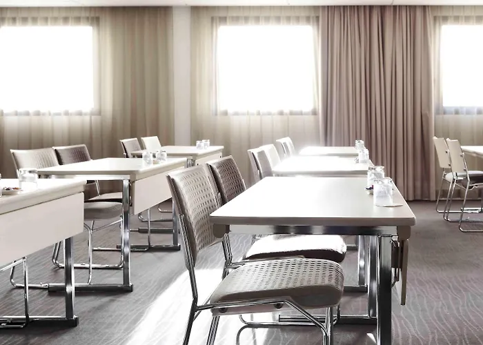 Hotel Novotel Atria Centre 4*