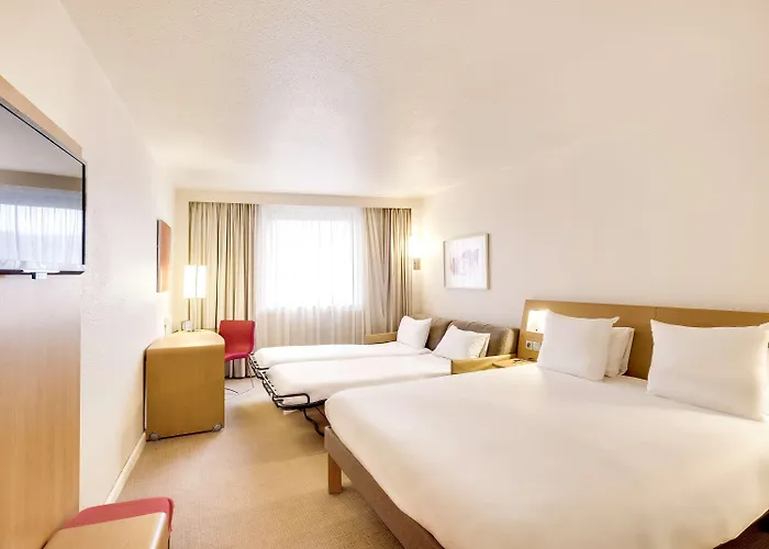 Novotel Atria Centre Hotel 4*