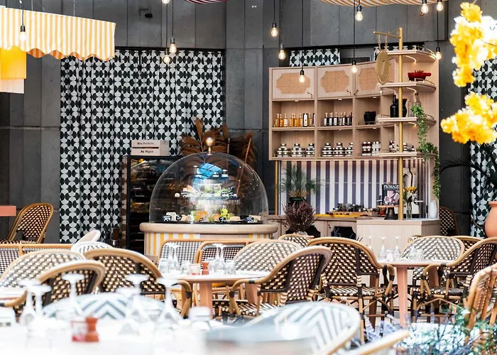 Hotel Novotel Atria Centre 4*