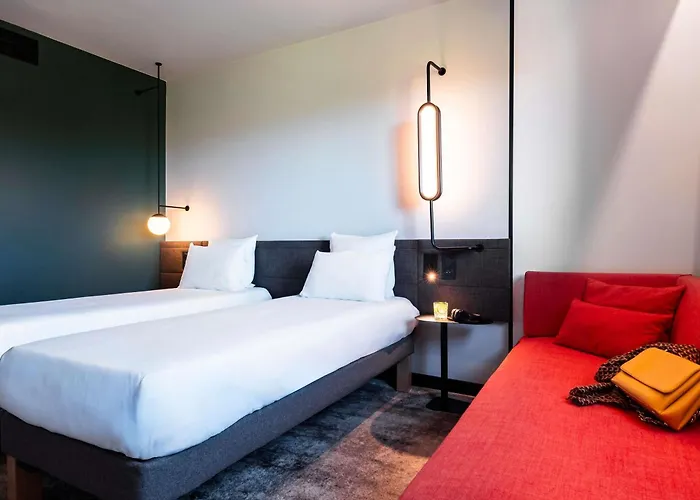 Novotel Atria Centre Hotel 4*